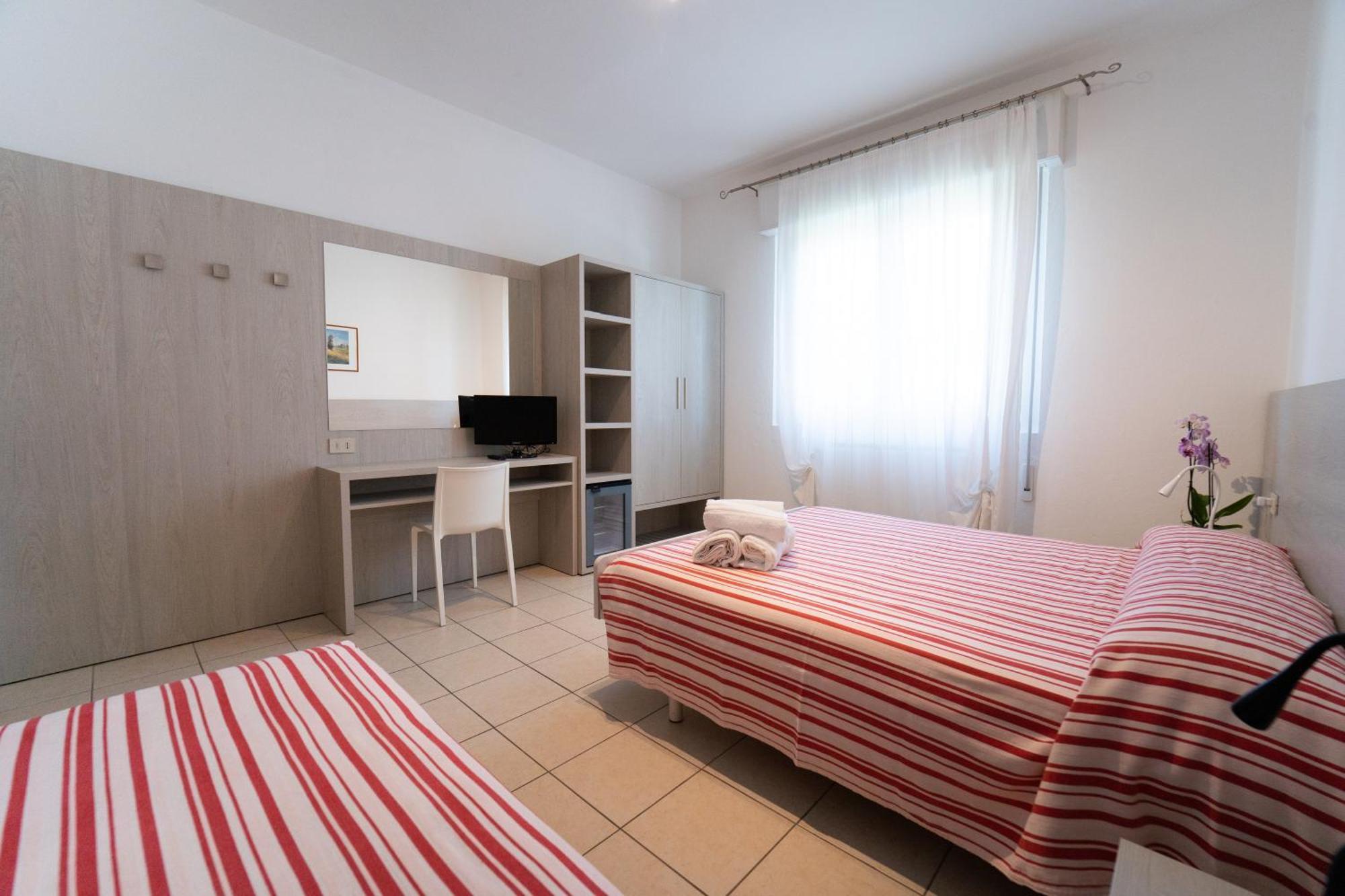 Hotel Dafne Punta Marina Extérieur photo