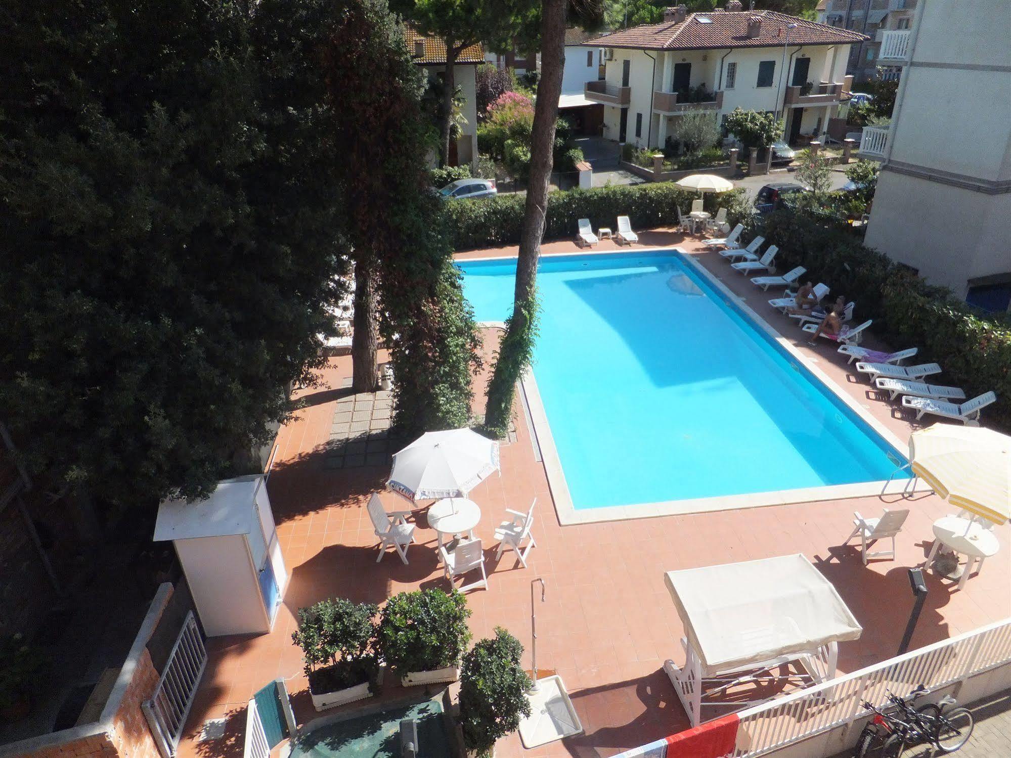 Hotel Dafne Punta Marina Extérieur photo